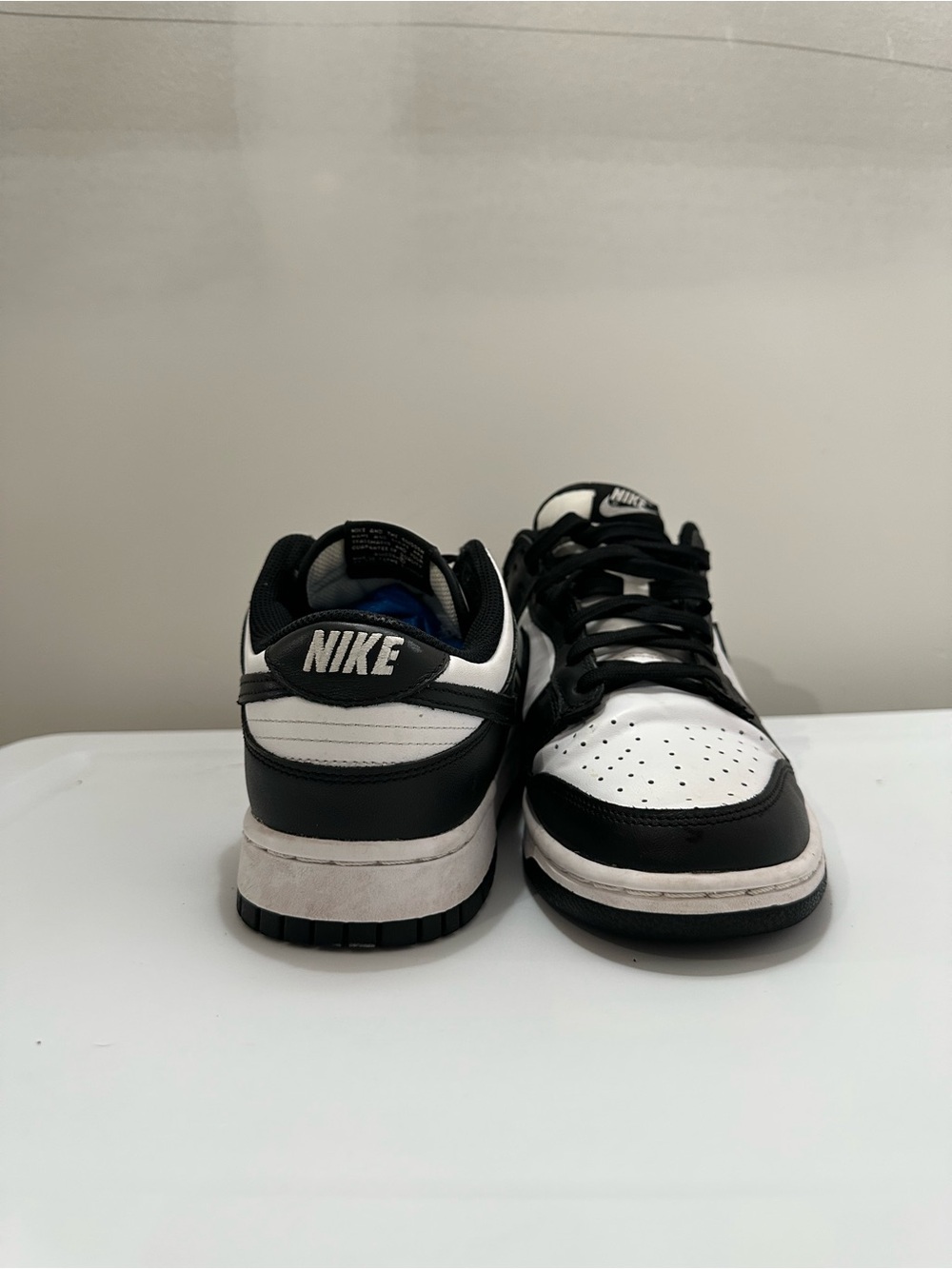 Nike Black White Low-Top Athletic Sneakers - Picture 3 of 4